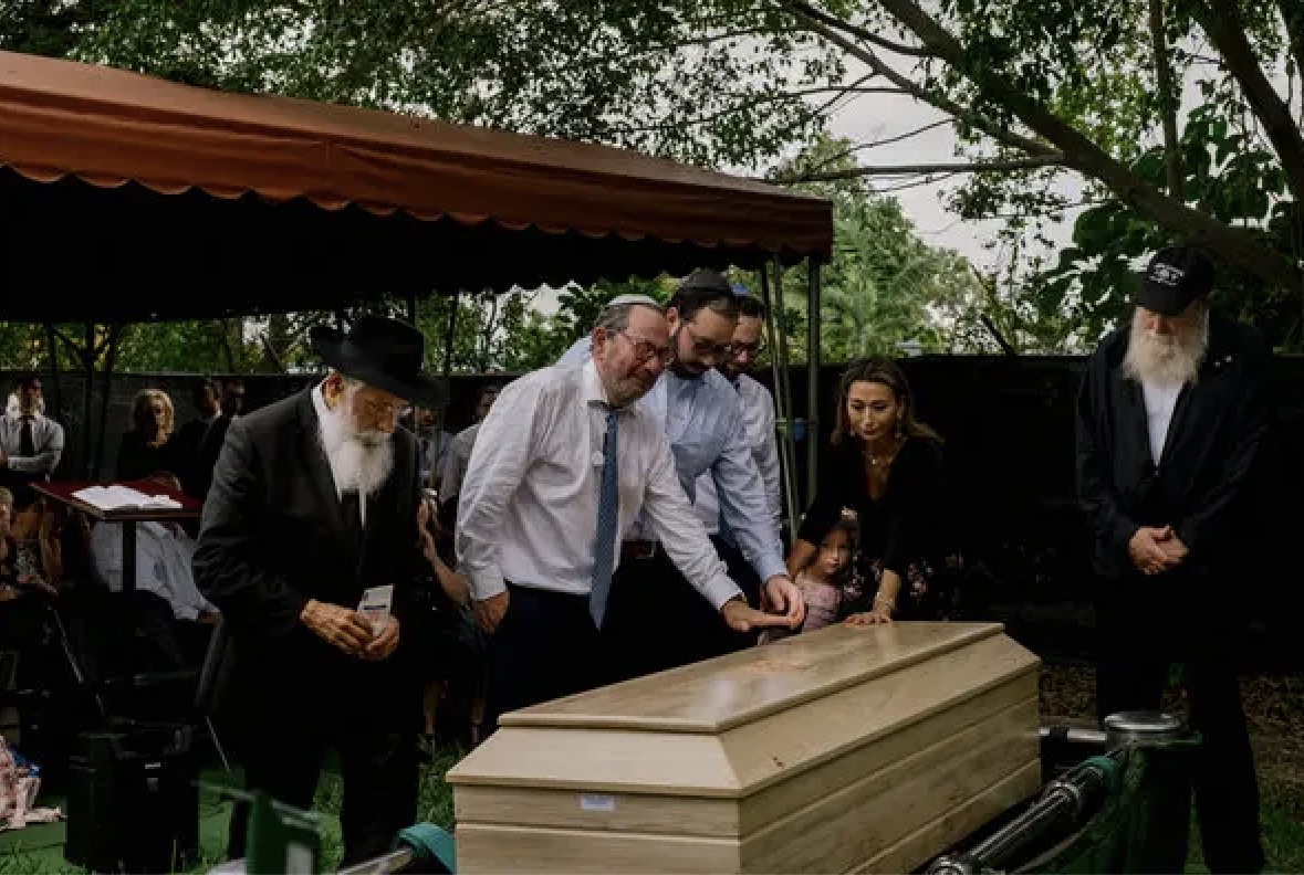 A Jewish graveside burial service in Sydney